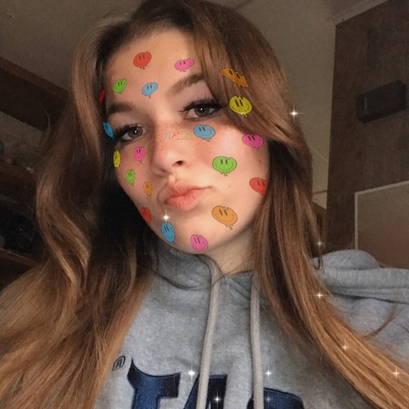 Meet your Posher, Alivia - Picture 1 of 1